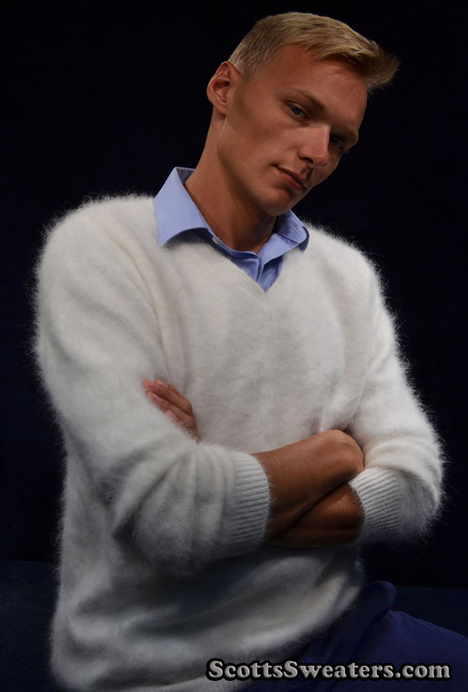 V-Neck Exclusive: #611-005 Men's New Ultra-soft Angora Sweaters