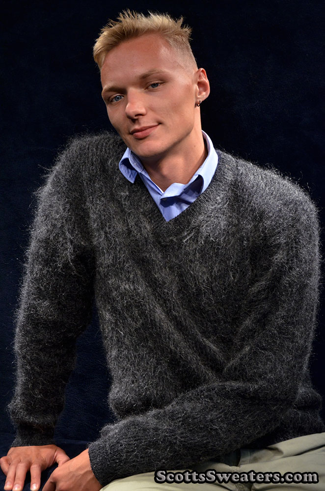 615-003 Men's Retro Mohair Sweater