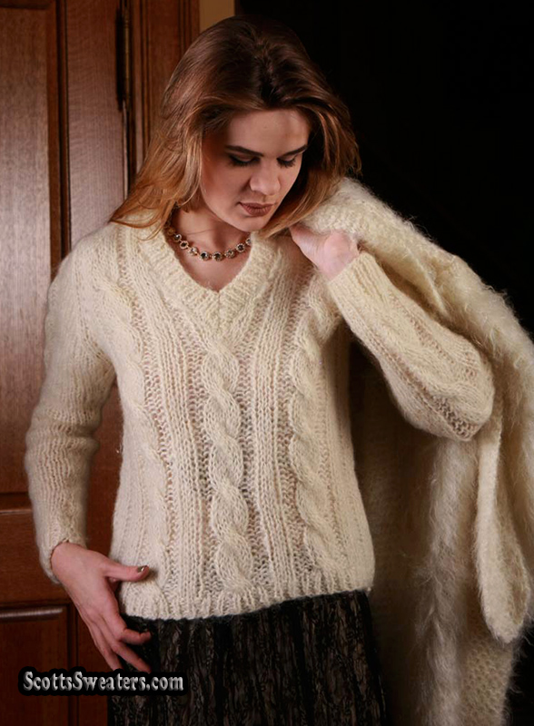 615-048 Woman's Ivory Cable-Knit Retro V-neck Mohair Sweater