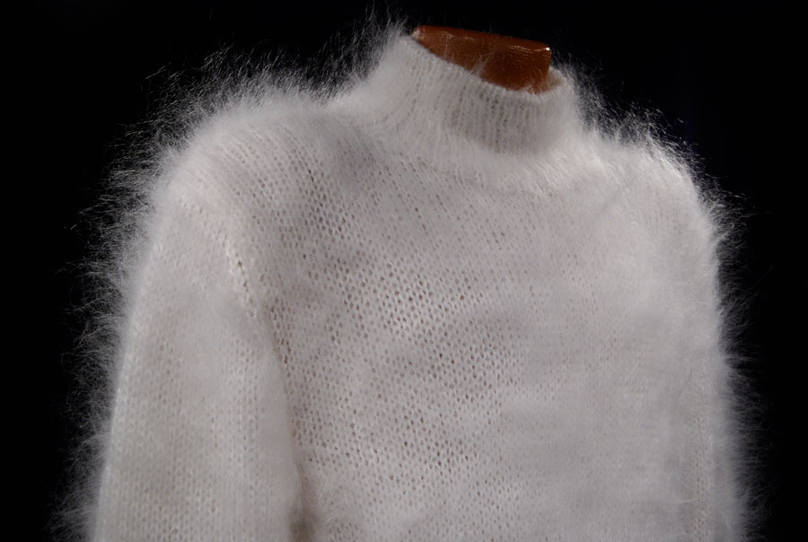 700-017 Men's Mohair/Angora Hand-knit Mock T-neck Sweater 700-017 Men's Mohair/Angora Hand-knit Mock T-neck Sweater
