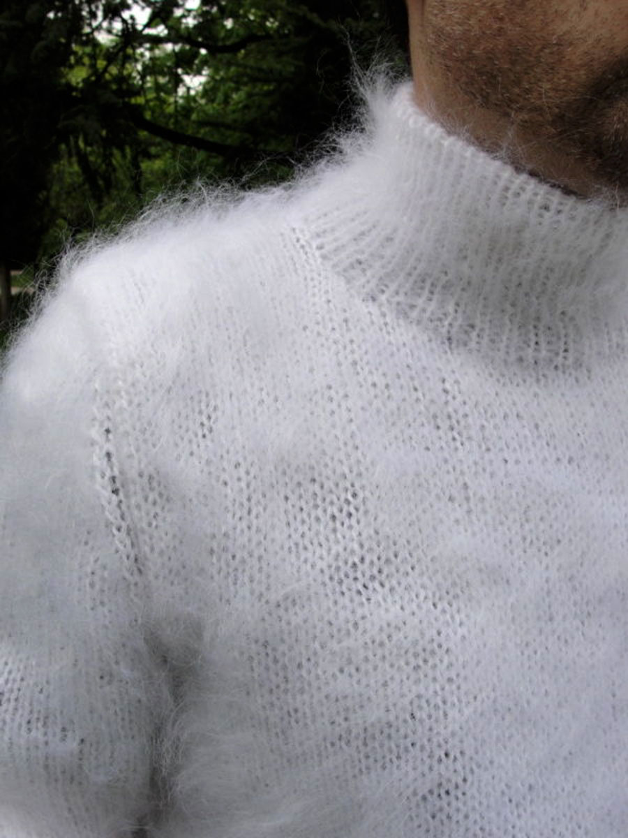 700-017 Men's Mohair/Angora Hand-knit Mock T-neck Sweater