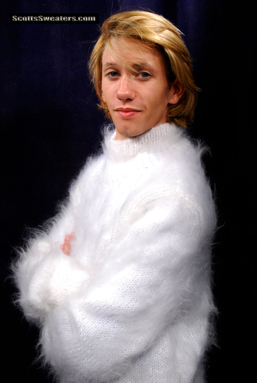 700-017 Men's Mohair/Angora Hand-knit Mock T-neck Sweater