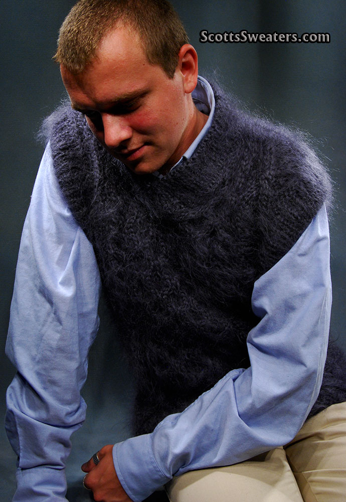 700-024 Men's Matching Twinset Mohair Sweater & Vest