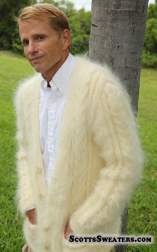 701-006 Men's New Hand-Knit Soft & Fuzzy Mohair Sweater